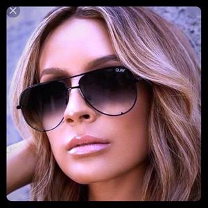 Large QUAY DESI PERKINS aviators